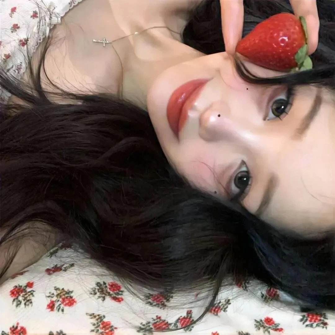 不装了，我比英雄还强